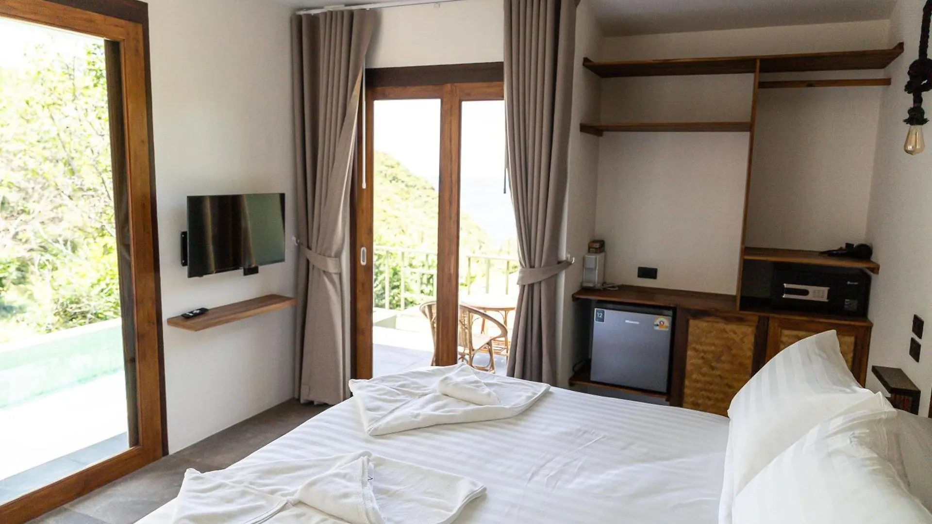 Mae Ya Resort Ko Tao 4*,  Thailandia